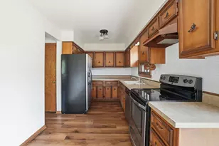 5619 W Park Ave, Cicero, IL 60804 - Photo 7