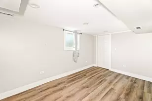 5421 W 30th Pl, Cicero, IL 60804 - Photo 11