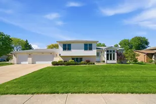 752 Rosanne St, Lockport, IL 60441 - Photo 1