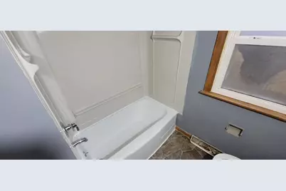 1312 Pershing Avenue, Davenport, IA 52803 - Photo 7
