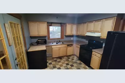 1312 Pershing Avenue, Davenport, IA 52803 - Photo 11