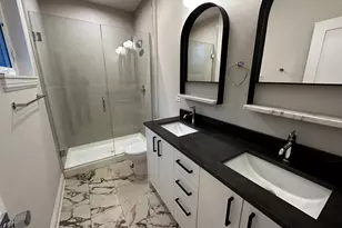 4315 S Indiana Ave, Chicago, IL 60653 - Photo 11