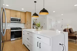 9536 Tripp Ave, Skokie, IL 60076 - Photo 11