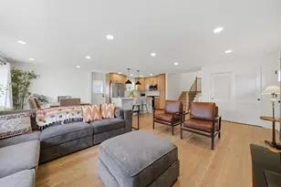9536 Tripp Ave, Skokie, IL 60076 - Photo 5