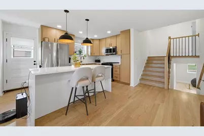 9536 Tripp Avenue, Skokie, IL 60076 - Photo 13