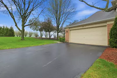 442 Cromwell Circle #1, Bartlett, IL 60103 - Photo 3