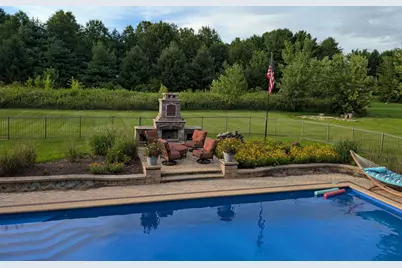 6871 Montague Road, Rockford, IL 61102 - Photo 11