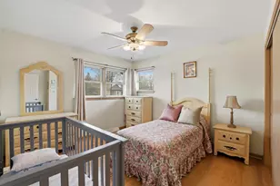 3955 W Greenleaf Ave, Lincolnwood, IL 60712 - Photo 17