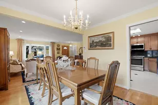 3955 W Greenleaf Ave, Lincolnwood, IL 60712 - Photo 7