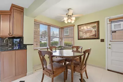 3955 W Greenleaf Avenue, Lincolnwood, IL 60712 - Photo 11