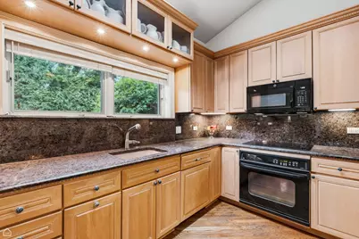 1719 Wildberry Drive #D, Glenview, IL 60025 - Photo 11