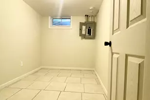 147 S Hill St, Woodstock, IL 60098 - Photo 17