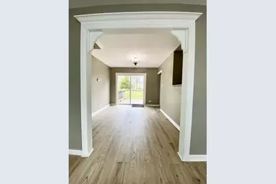 147 S Hill Street, Woodstock, IL 60098 - Photo 5