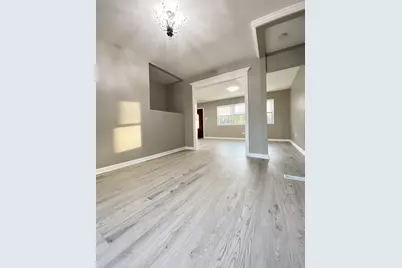147 S Hill Street, Woodstock, IL 60098 - Photo 3