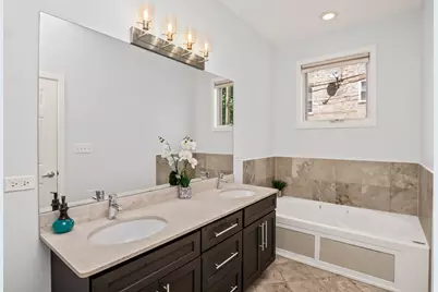 1500 W Grand Avenue #1E, Chicago, IL 60642 - Photo 11