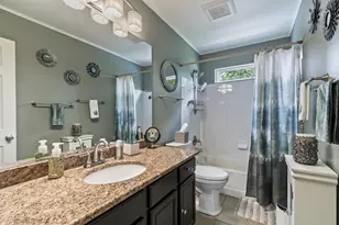 698 Fenwick Ln, South Elgin, IL 60177 - Photo 15