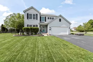 698 Fenwick Ln, South Elgin, IL 60177 - Photo 1