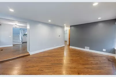 8912 S Ryan Road #HOUSE, Hometown, IL 60456 - Photo 5