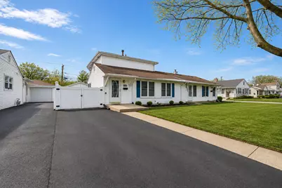 8912 S Ryan Road #HOUSE, Hometown, IL 60456 - Photo 1