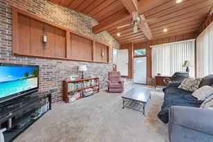 602 Bluff Ct, Streamwood, IL 60107 - Photo 15