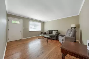 602 Bluff Ct, Streamwood, IL 60107 - Photo 3