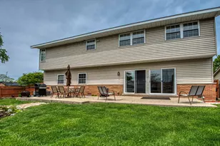 591 Sussex Ct, Elk Grove Village, IL 60007 - Photo 33