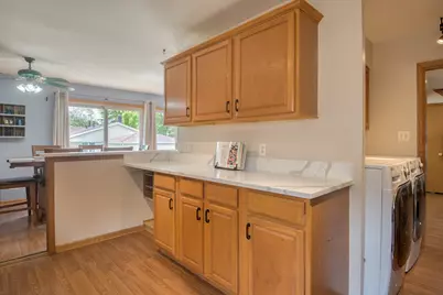 591 Sussex Court, Elk Grove Village, IL 60007 - Photo 5