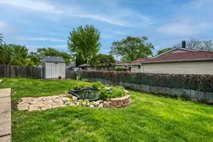 591 Sussex Ct, Elk Grove Village, IL 60007 - Photo 35