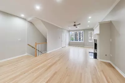 2031 W Augusta Boulevard #1, Chicago, IL 60622 - Photo 5