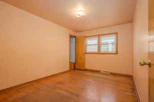 7706 Mobile Ave, Burbank, IL 60459 - Photo 5