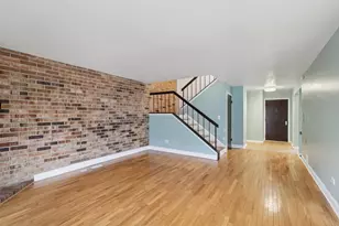 105 W Dover Dr, Mount Prospect, IL 60056 - Photo 3