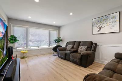 6117 W 83rd Street, Burbank, IL 60459 - Photo 3