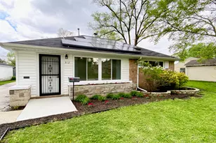312 Nassau St, Park Forest, IL 60466 - Photo 1