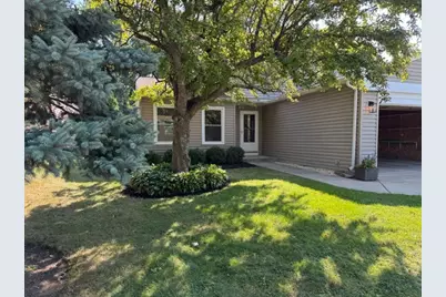 237 W Lakeside Drive #0, Vernon Hills, IL 60061 - Photo 1