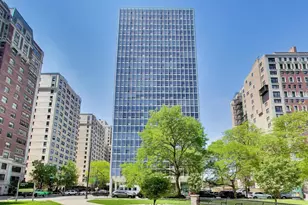 2400 N Lakeview Ave, Chicago, IL 60614 - Photo 1