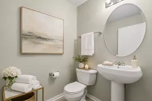 974 W 35th Pl, Chicago, IL 60609 - Photo 7