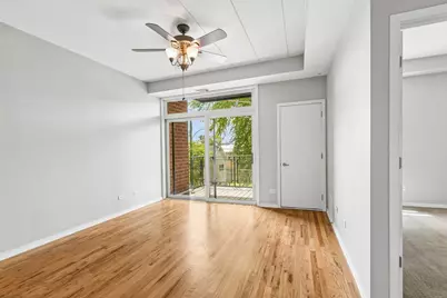 974 W 35th Place #202, Chicago, IL 60609 - Photo 9