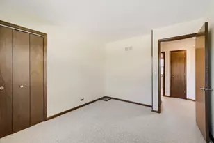 1111 W Ash Dr, Mount Prospect, IL 60056 - Photo 31