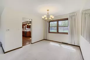 1111 W Ash Dr, Mount Prospect, IL 60056 - Photo 27