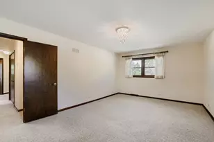 1111 W Ash Dr, Mount Prospect, IL 60056 - Photo 11