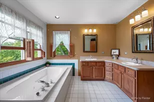 2405 Steeplechase Ln, Spring Grove, IL 60081 - Photo 25