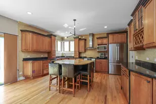 267 9th St, Wheeling, IL 60090 - Photo 9