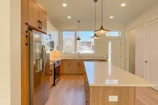 6320 S Champlain Ave, Chicago, IL 60637 - Photo 3
