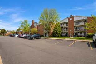 1332 Cunat Ct, Lake in the Hills, IL 60156 - Photo 13