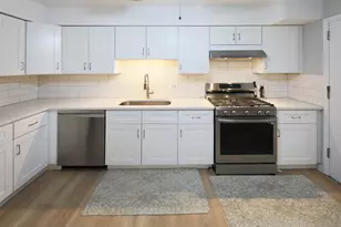 10385 Dearlove Rd, Glenview, IL 60025 - Photo 15