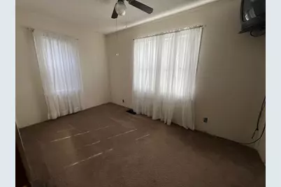 550 N Waddell Avenue, Freeport, IL 61032 - Photo 7
