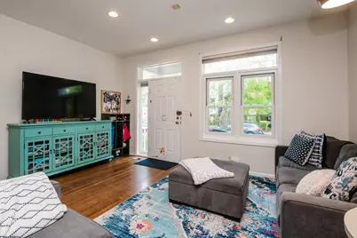 1139 W Roscoe Street, Chicago, IL 60657 - Photo 3