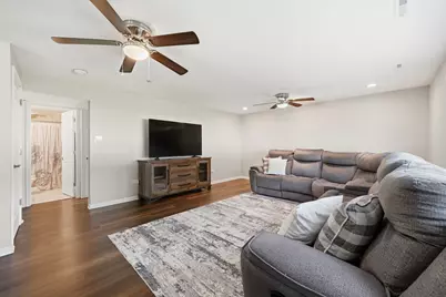 16450 Cherry Hill Avenue, Tinley Park, IL 60487 - Photo 7