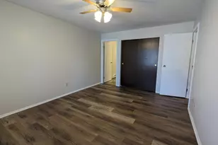 565 Somerset Ln, Crystal Lake, IL 60014 - Photo 7