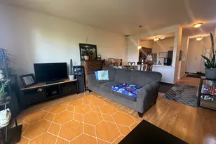 348 Fallbrook Ct, Schaumburg, IL 60194 - Photo 7